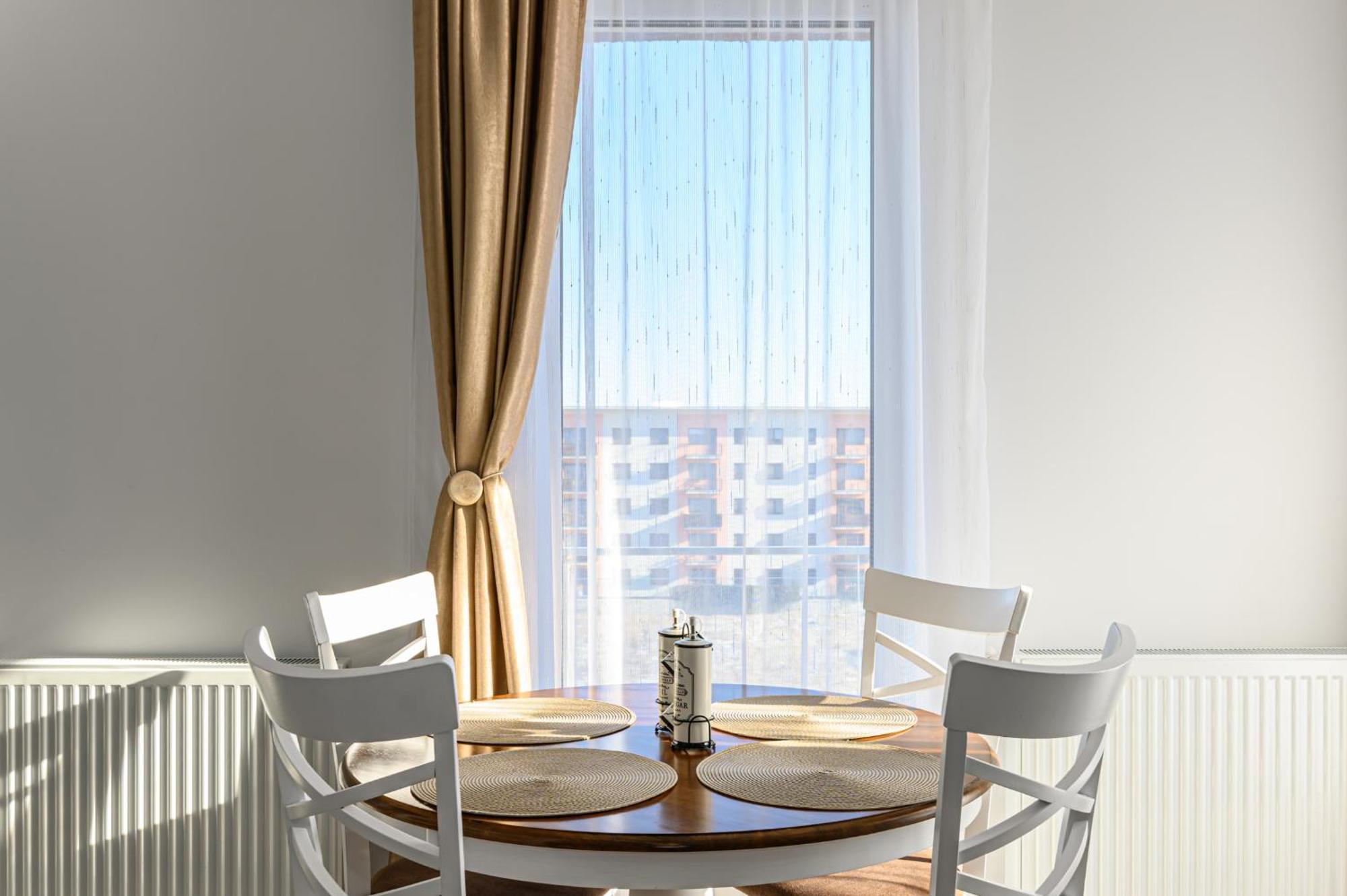 Mabu Apartment Braşov Extérieur photo
